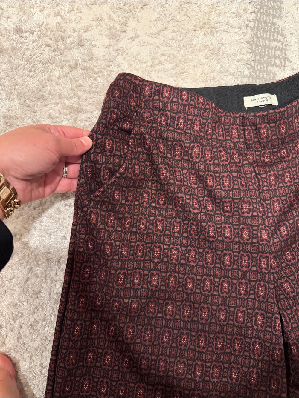 Max Studio Wide Leg Pants in Burgundy and Black Geometric Print - Picture 3 of 3
